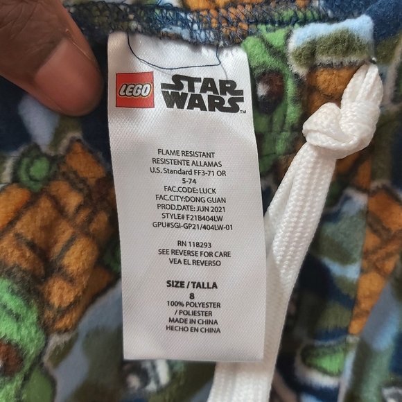 Boys starwars YODA PJ.  Size 8 - Picture 12 of 16